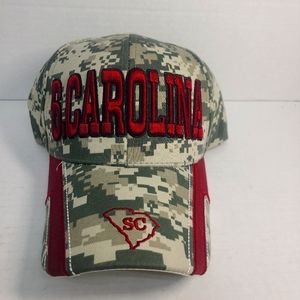 South Carolina Gamecocks Hat Cap Adjustable Camo New Never Worn, NWT